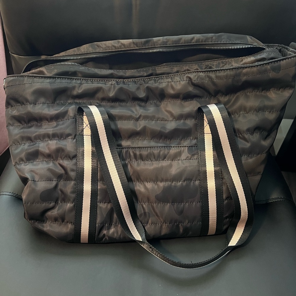 Overnight/Weekend Bag - Picture 2 of 4